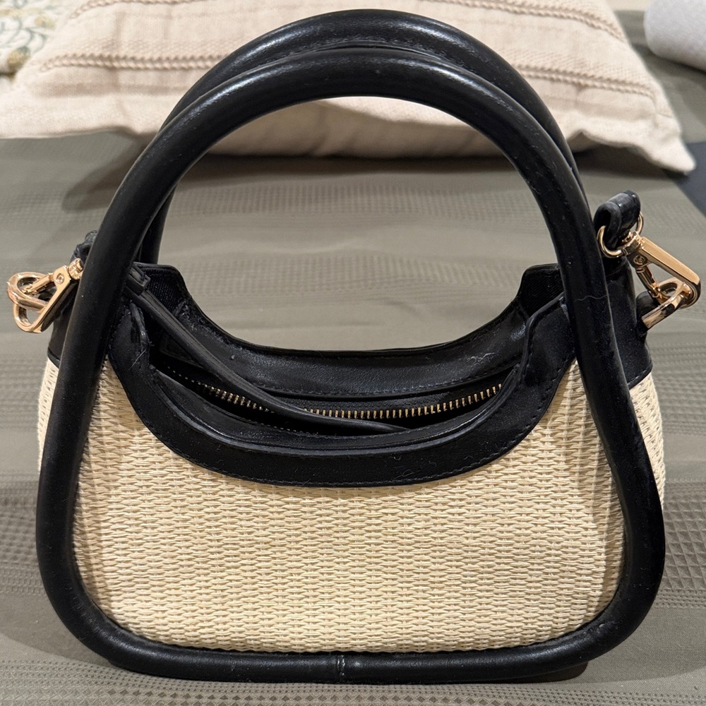 Black and Cream Women's Handbag